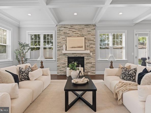 7606 Leonard Drive, Falls Church VA 22043