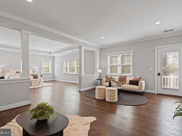 7606 Leonard Drive, Falls Church VA 22043