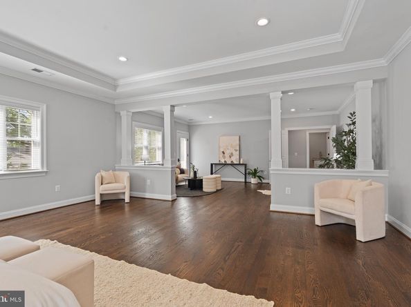 7606 Leonard Drive, Falls Church VA 22043