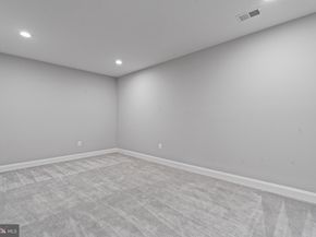 7606 Leonard Drive, Falls Church VA 22043