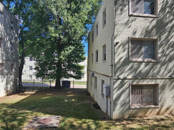 2844 Hartford Street SE 301, Washington DC 20020