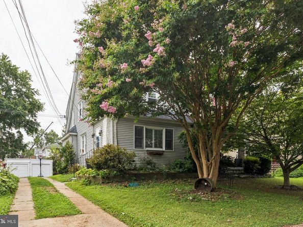 92 W Plumstead Avenue, Lansdowne PA 19050