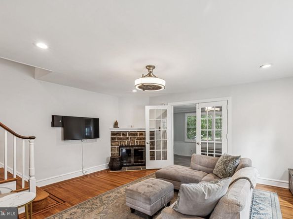 92 W Plumstead Avenue, Lansdowne PA 19050