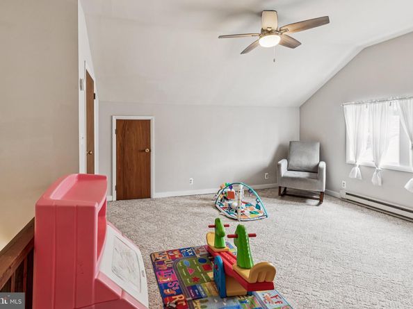 92 W Plumstead Avenue, Lansdowne PA 19050