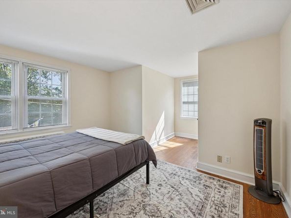 1581 Heather Road, Huntingdon Valley PA 19006
