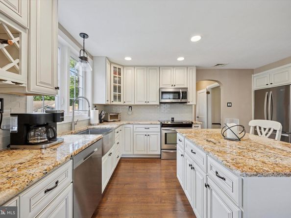 1581 Heather Road, Huntingdon Valley PA 19006