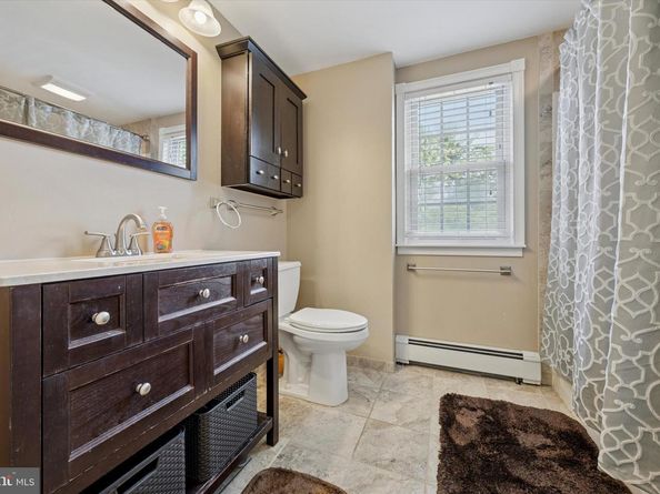 1581 Heather Road, Huntingdon Valley PA 19006