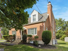 1581 Heather Road, Huntingdon Valley PA 19006