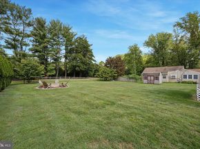 1581 Heather Road, Huntingdon Valley PA 19006