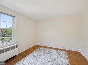 1581 Heather Road, Huntingdon Valley PA 19006