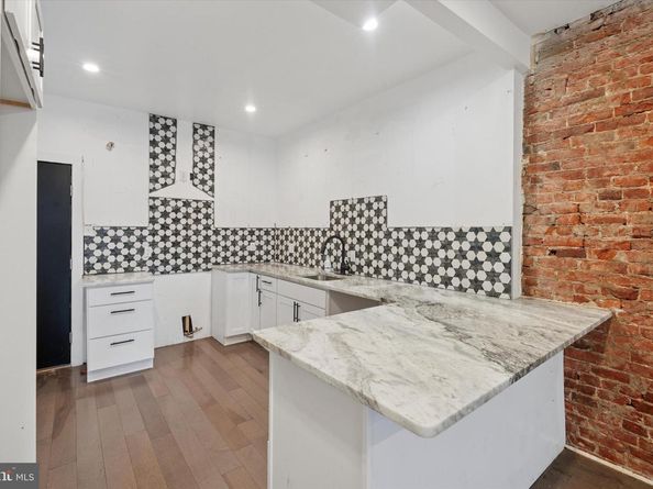 2716 W Montgomery Avenue, Philadelphia PA 19121