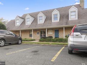 5913 Mayflower Court 101, Alexandria VA 22312