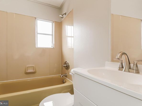 6944 Manti Street, Philadelphia PA 19128