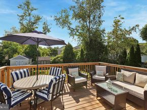 102 Earl Lane, Hatboro PA 19040