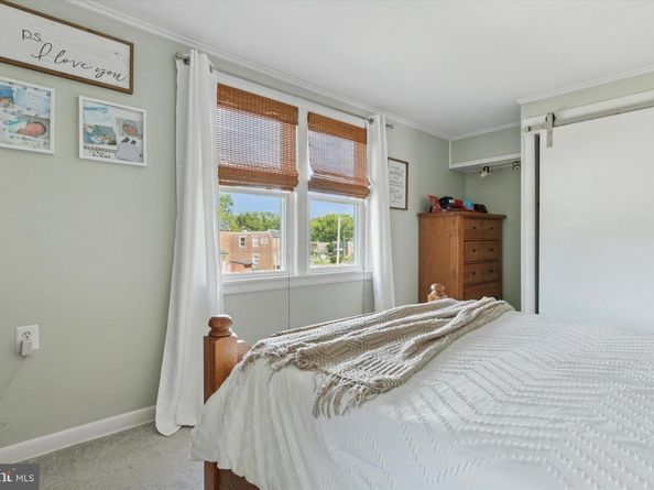 102 Earl Lane, Hatboro PA 19040