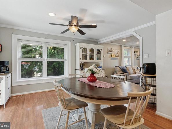 102 Earl Lane, Hatboro PA 19040