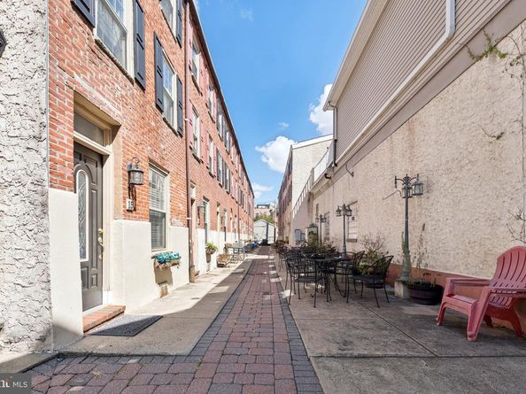 525 Fitzwater Street 4, Philadelphia PA 19147