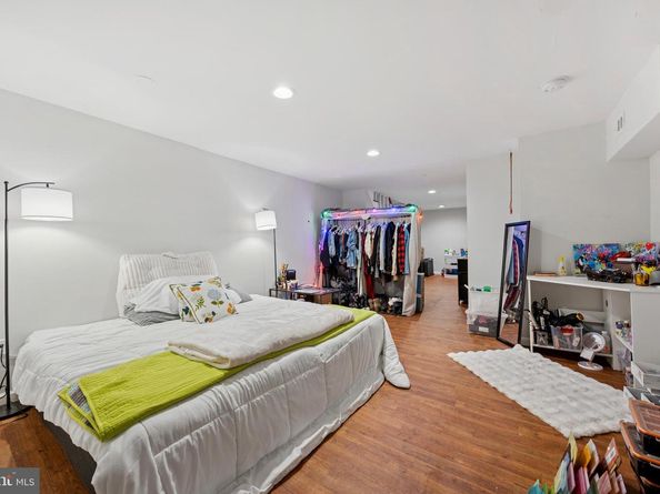 142 Springton Road, Upper Darby PA 19082