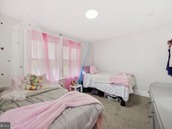 142 Springton Road, Upper Darby PA 19082