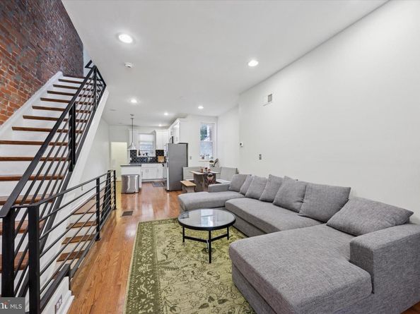 5628 Carpenter Street, Philadelphia PA 19143