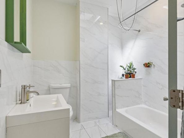 5628 Carpenter Street, Philadelphia PA 19143