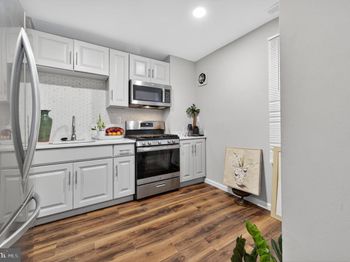 1206 11TH Street NW