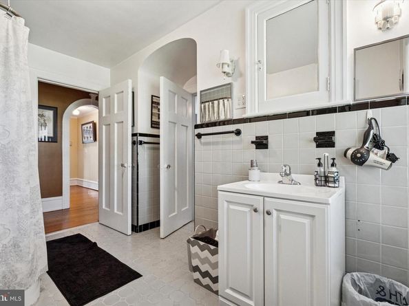 6380 City Avenue, Philadelphia PA 19151