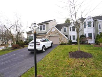 902 Eagle Lane