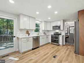 12817 Framingham Court, Herndon VA 20171