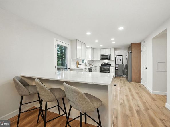 12817 Framingham Court, Herndon VA 20171