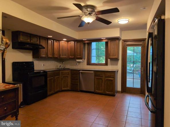 273 Strafford Avenue, Wayne PA 19087