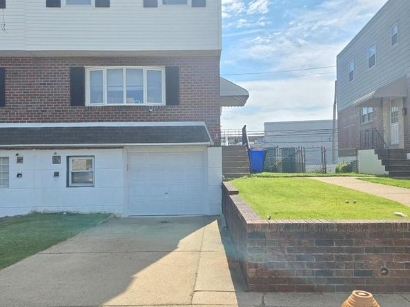 9983 Sandy Road, Philadelphia PA 19115