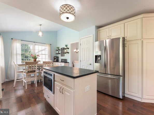 751 Duxbury Drive, Langhorne PA 19047