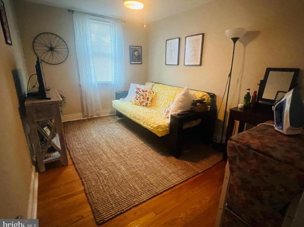 650 Magnolia Avenue, Glenolden PA 19036