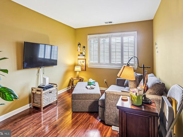 3162 Apple Road NE 18, Washington DC 20018