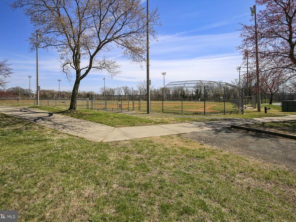 3162 Apple Road NE 18, Washington DC 20018