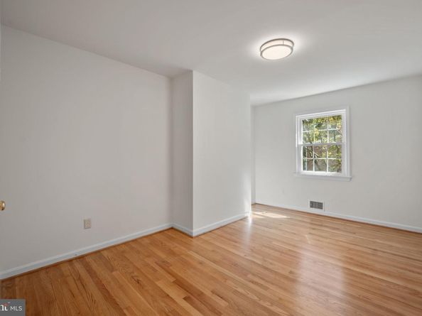 6805 Baron Road, Mclean VA 22101