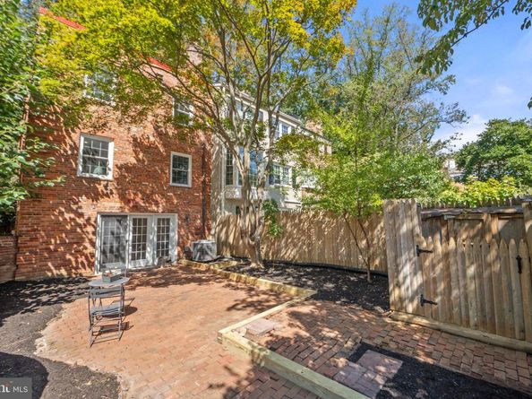 6805 Baron Road, Mclean VA 22101