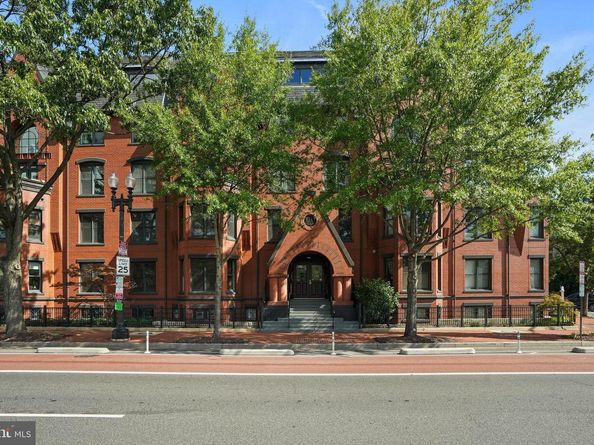 1020 Pennsylvania Avenue SE 404, Washington DC 20003