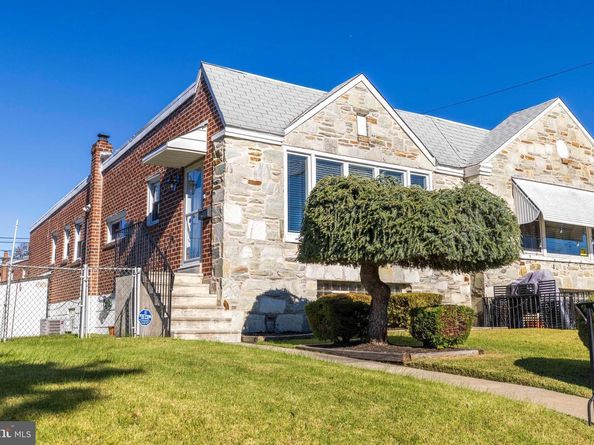 8824 Fairfield Street, Philadelphia PA 19152
