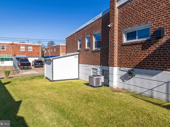 8824 Fairfield Street, Philadelphia PA 19152