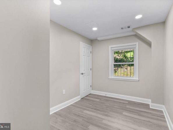 246 E Springfield Avenue, Philadelphia PA 19118