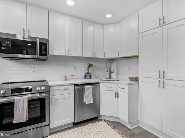 246 E Springfield Avenue, Philadelphia PA 19118