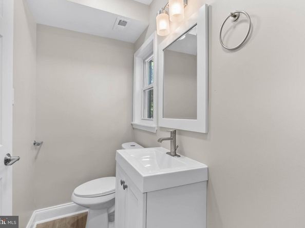 246 E Springfield Avenue, Philadelphia PA 19118