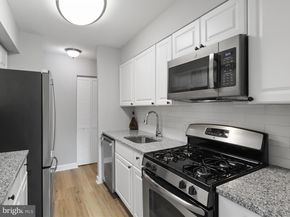 8316 Tobin Road 831611, Annandale VA 22003