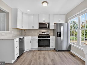 45445 Timber Trail Square, Sterling VA 20164