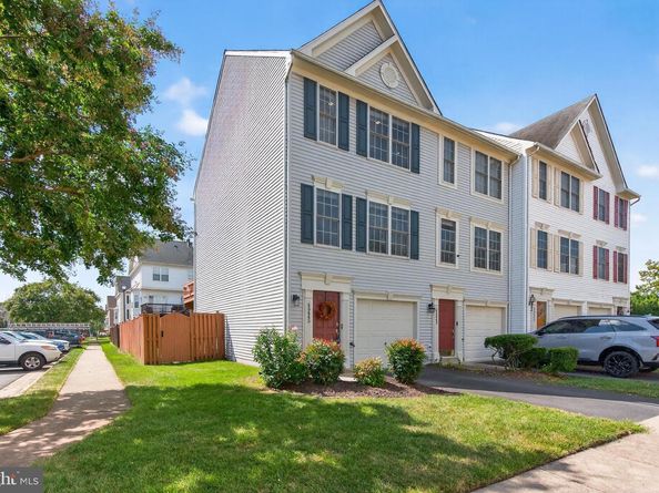 45445 Timber Trail Square, Sterling VA 20164