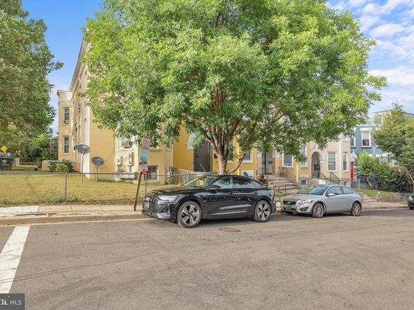 302 V Street NE, Washington DC 20002