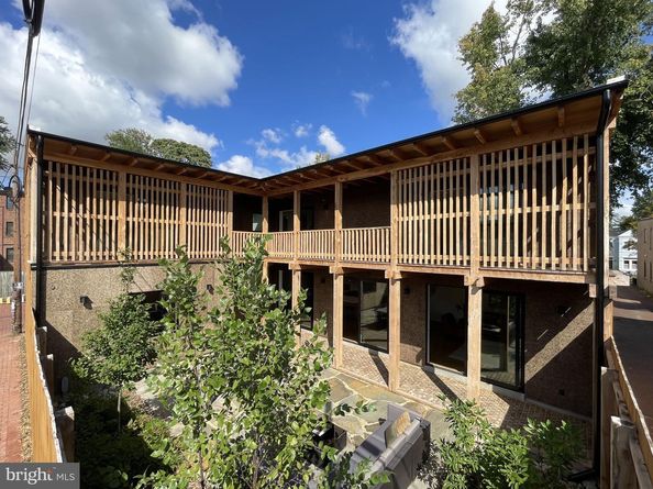 21 Overbeck Alley NE, Washington DC 20002