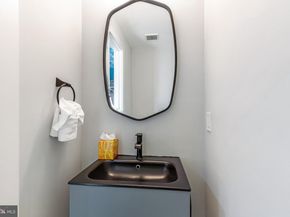 1426 Crittenden NW 1, Washington DC 20011